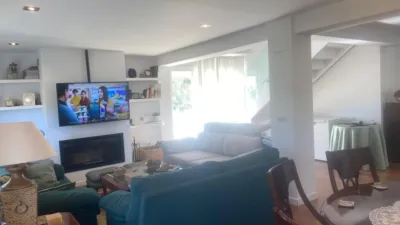 Chalet en alquiler en Urbanització los Lagos, cerca de Calle de los Girasoles, Alginet de 3.500 €<span>/mes</span>