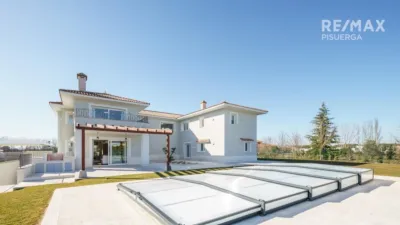 Chalet en venta en Calle Alemania, 9, Laguna de Duero de 1.250.000 €