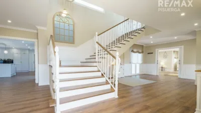 Chalet en venta en Calle Alemania, 9, Laguna de Duero de 1.250.000 €