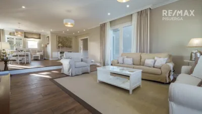 Chalet en venta en Calle Alemania, 9, Laguna de Duero de 1.250.000 €