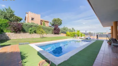 Chalet en venta en Castillo - Campodón, Castillo-Campodón (Villaviciosa de Odón) de 944.900 €