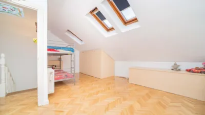 Duplex in the Centre photo 11