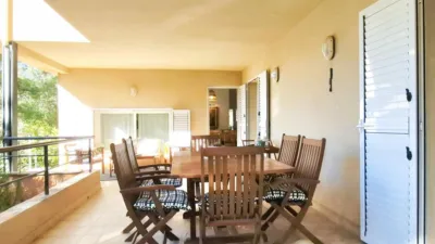 Chalet on Passeig del Pla photo 6