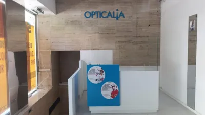 Local comercial en alquiler en Calle Caba - Vista 4
