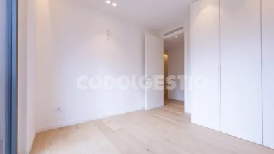 Flat on Carrer del Mossèn Josep Gudiol photo 4