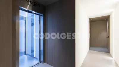 Flat on Carrer del Mossèn Josep Gudiol photo 9
