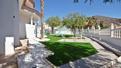 Chalet on Calle de Cala Cerrada-Playasol 7 photo 5