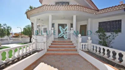 Chalet on Calle de Cala Cerrada-Playasol 7 photo 6