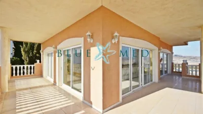 Chalet on Calle de Traiña-Playasol 2 photo 9