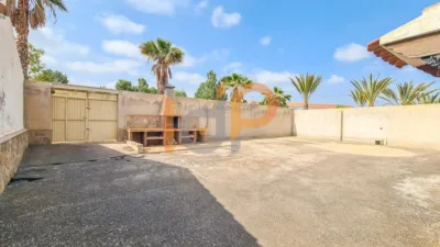 House in Urcal photo 12