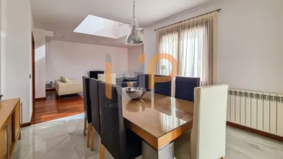 Chalet for sale in the Atalaya area of Huércal-Overa. Property built on a 560 m² plot with a constructed living area of 530 m². The house comprises 4 bedrooms (master bedroom with walk-in closet), 5 bathrooms (1 on the ground floor, 1 on the upper floor in each bedroom, 1 on the ground floor and 1 in the basement), 1 guest toilet in the exterior area, spacious separate lounge, fully furnished and equipped independent kitchen, large pantry, extensive laundry area, several terraces, and a basement with independent access and motorized doors capable of accommodating multiple cars. The property features high photo 10