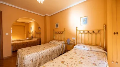 Apartment on Calle de San Vicente photo 18