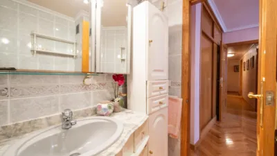 Apartment on Calle de San Vicente photo 28