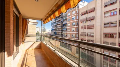 Piso en venta en Calle de San Vicente - Més