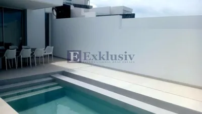 Chalet en calle Luxemburgo photo 4