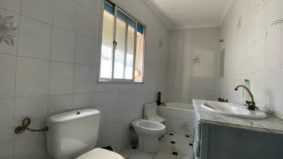 Casa adosada en venta en Calle Gastor, Torre Alháquime de 50.000 €