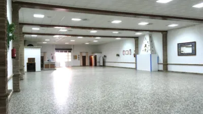 Nave industrial en venta en Alameda del Tren, Lora del Río de 215.000 €