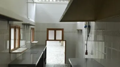 Nave industrial en venta en Alameda del Tren, Lora del Río de 215.000 €