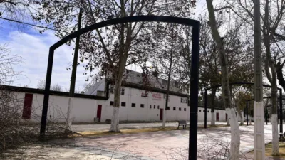Nave industrial en venta en Alameda del Tren, Lora del Río de 215.000 €