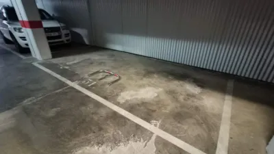 Garaje en venta en Avenida Juan Pablo II, 6, Tablada (Distrito Los Remedios. Sevilla Capital) de 9.500 €