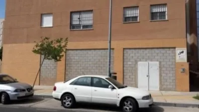 Local comercial en venta en Calle Profesor Faustino Gutiérrez Alviz y Armario, Avenida de las Ciencias-Emilio Lemos (Distrito Este-Alcosa-Torreblanca. Sevilla Capital) de 89.000 €
