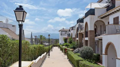 Casa adosada en venta en Avenida Cañada Julián, Número 8, Puerto Vera-Las Salinas (Vera) de 235.000 €
