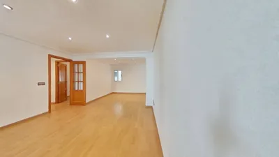 Piso en alquiler en Orriols - Imagen 2