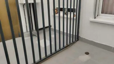 Piso en venta en Calle de Zaragoza, Illueca de 42.000 €