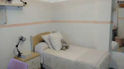 Piso en venta en Calle de Zaragoza, Illueca de 42.000 €