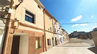 Casa en venta en Calle del Oriente, Azaila de 49.500 €