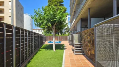 Apartment on Carrer de Joanot Martorell photo 26