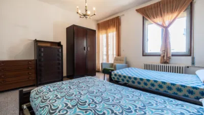 Apartment on Carrer d'Eduard Rodeja photo 11