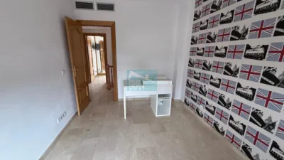 Casa adosada en venta en Calle Alagón, Pinseque de 199.000 €