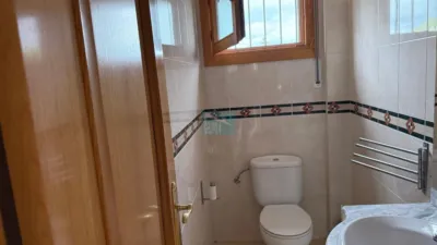 Casa adosada en venta en Calle Alagón, Pinseque de 199.000 €