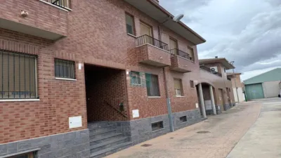 Casa adosada en venta en Calle Alagón, Pinseque de 199.000 €