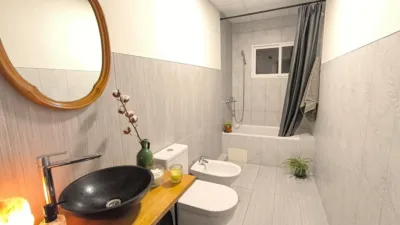 Apartment on Carrer de Santa Isabel photo 9