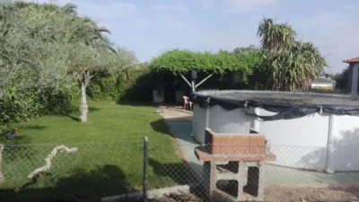 Chalet en venta en Ctra de Sevilla - Ronda Sur, Los Montitos-Carretera de Sevilla (Badajoz Capital) de 220.000 €