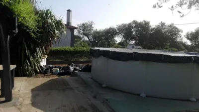 Chalet en venta en Ctra de Sevilla - Ronda Sur, Los Montitos-Carretera de Sevilla (Badajoz Capital) de 220.000 €