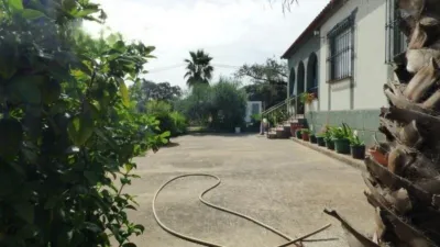 Chalet en venta en Ctra de Sevilla - Ronda Sur, Los Montitos-Carretera de Sevilla (Badajoz Capital) de 220.000 €