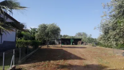 Chalet en venta en Ctra de Sevilla - Ronda Sur, Los Montitos-Carretera de Sevilla (Badajoz Capital) de 220.000 €