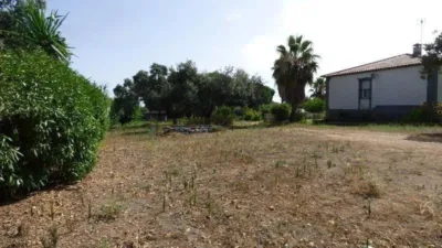 Chalet en venta en Ctra de Sevilla - Ronda Sur, Los Montitos-Carretera de Sevilla (Badajoz Capital) de 220.000 €