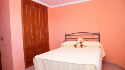 Chalet en alquiler en Chiva, Chiva de 3.500 €<span>/mes</span>