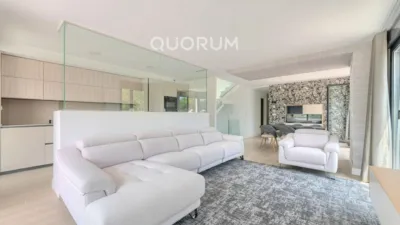 Casa adosada en alquiler en Zierbena, Zierbena de 4.000 €<span>/mes</span>