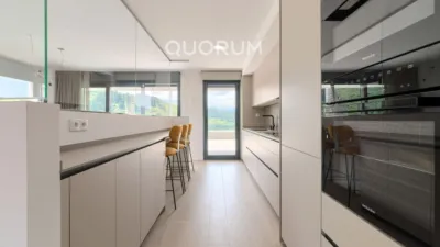 Casa adosada en alquiler en Zierbena, Zierbena de 4.000 €<span>/mes</span>