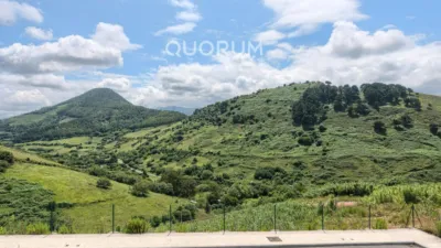 Casa adosada en alquiler en Zierbena, Zierbena de 4.000 €<span>/mes</span>