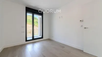 Casa adosada en alquiler en Zierbena, Zierbena de 4.000 €<span>/mes</span>