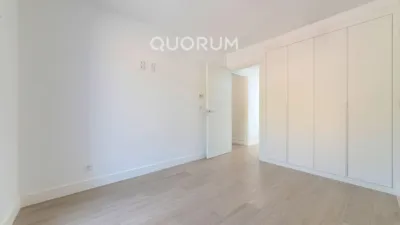 Casa adosada en alquiler en Zierbena, Zierbena de 4.000 €<span>/mes</span>