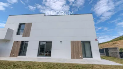 Casa adosada en alquiler en Zierbena, Zierbena de 4.000 €<span>/mes</span>