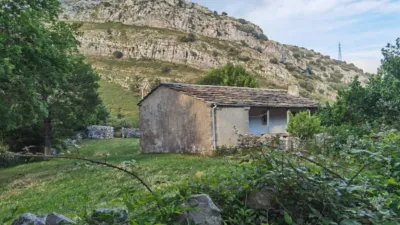 Rustic finca in Espinosa de los Monteros photo 7