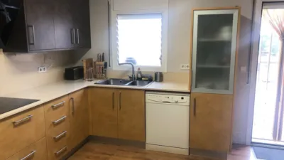 Casa adosada en venta en Carrer de l'Hort del Rector, Palau-solità i Plegamans de 450.000 €